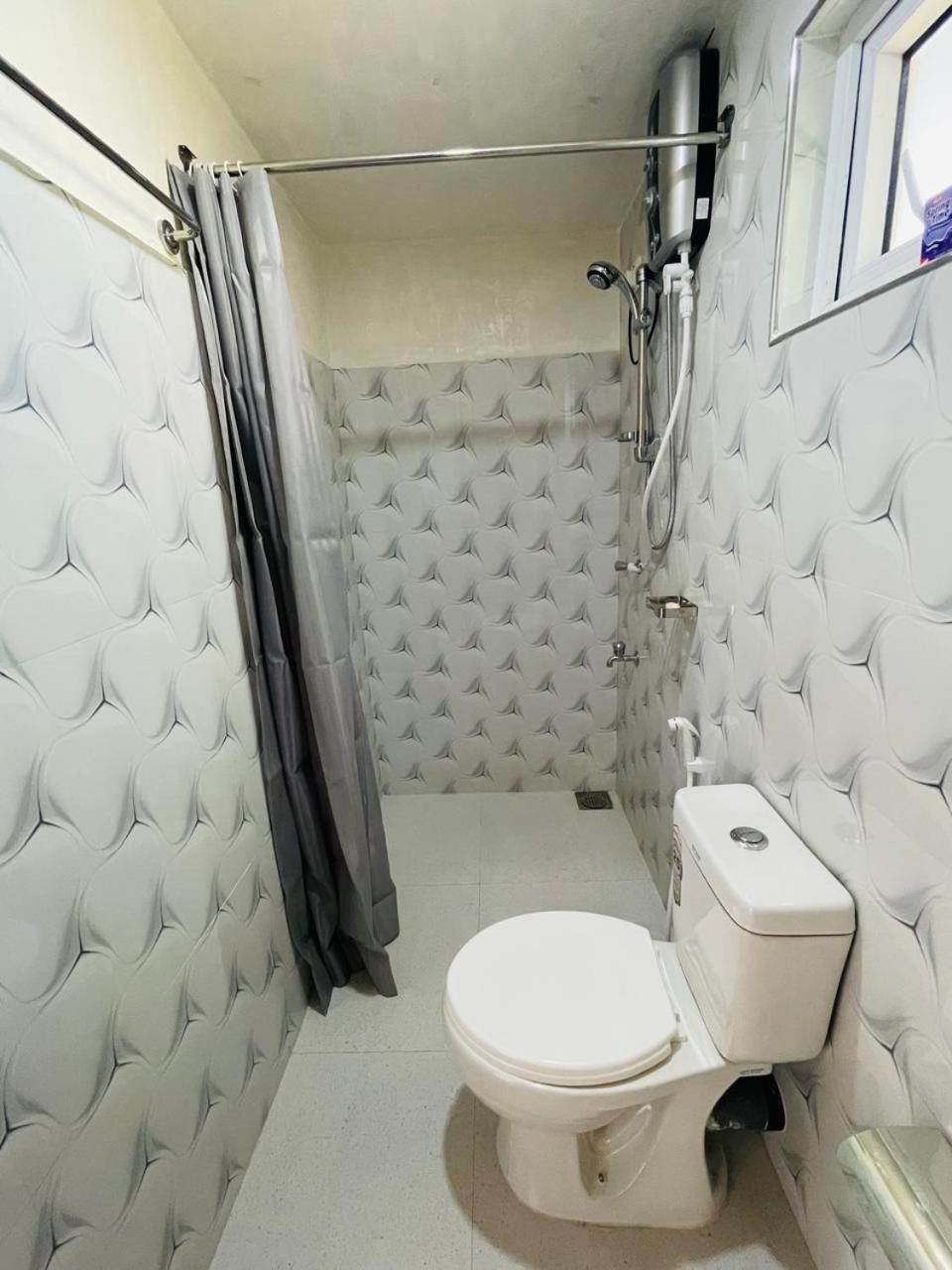Upali'S Place Канди Екстериор снимка